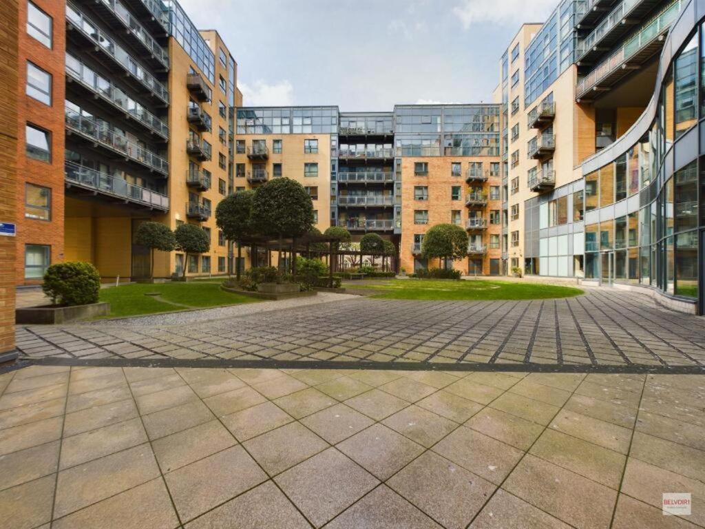 City Apartment In Great Location With A Balcony & Parking Possible - West One Sheffield Eksteriør bilde